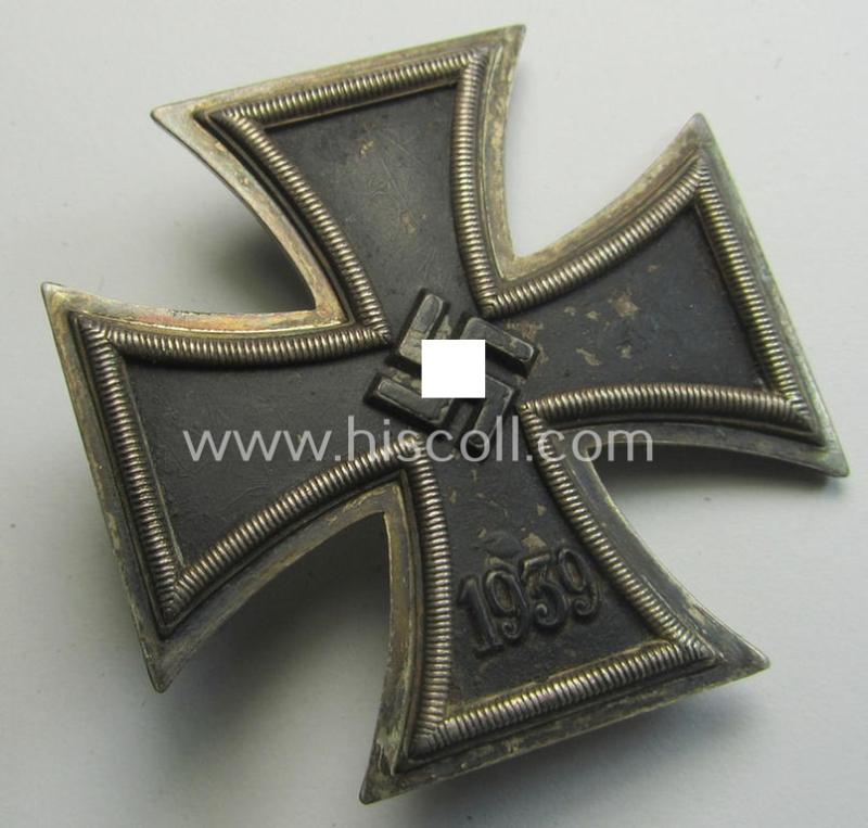 Superb, 'Eisernes Kreuz 1. Kl.' (or: Iron Cross 1st class) being a (typical) maker- (ie. 'L/50'-) marked example as was produced by the maker (ie. 'Hersteller'): 'Gebr. Godet & Co.' and that comes as issued and stored for decades