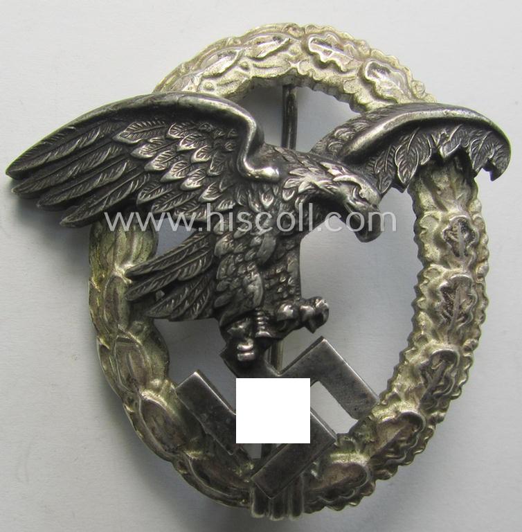 Superb - and just moderately used! - WH (Luftwaffe) 'Flugzeug-Beobachter-Abzeichen' (ie. observers'-war-badge) being a neatly maker- (ie. 'A'- or: 'Assmann & Söhne') marked and/or: 'Buntmetall'- (ie. 'Tombak'-) based example