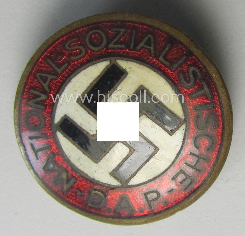 Superb - early-period, bright-red-coloured and nicely preserved! - 'N.S.D.A.P.'-membership-pin- ie. party-badge (or: 'Parteiabzeichen') which is maker-marked with a: 'Ges.Gesch.'-patent-pending- and/or: 'Deschler - München' maker-designation