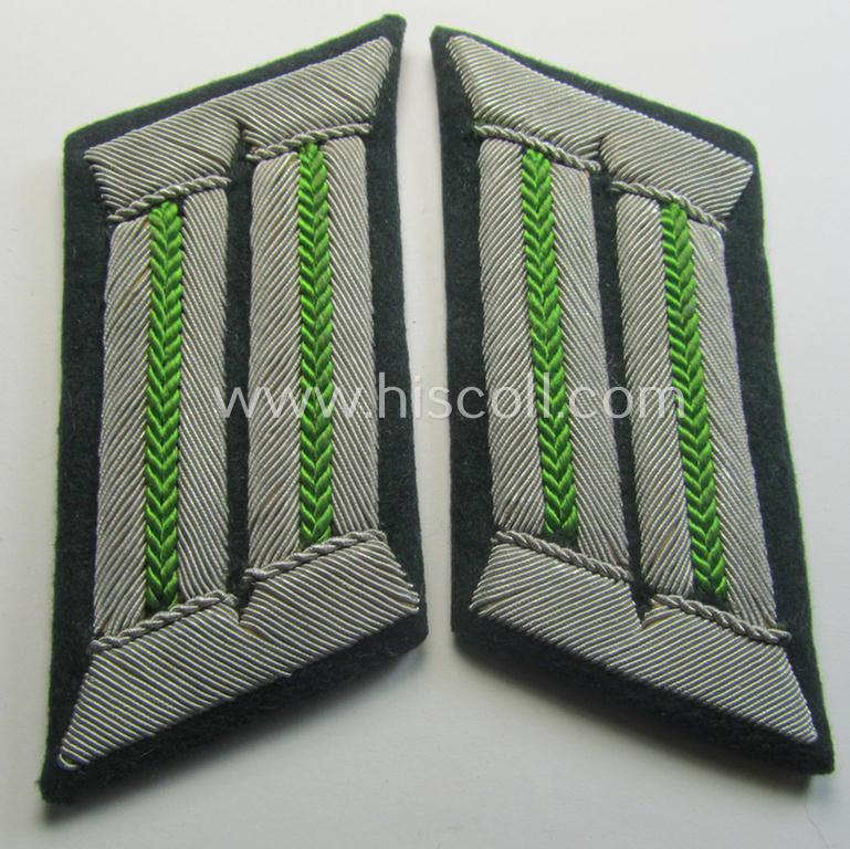 Superb - and fully matching! - pair of WH (Heeres) collar-tabs (ie. 'Kragenspiegel für Offiziere') as was piped in the bright-green-coloured branchcolour as was intended for usage by an: 'Offizier der Panzer-Grenadier-Truppen'