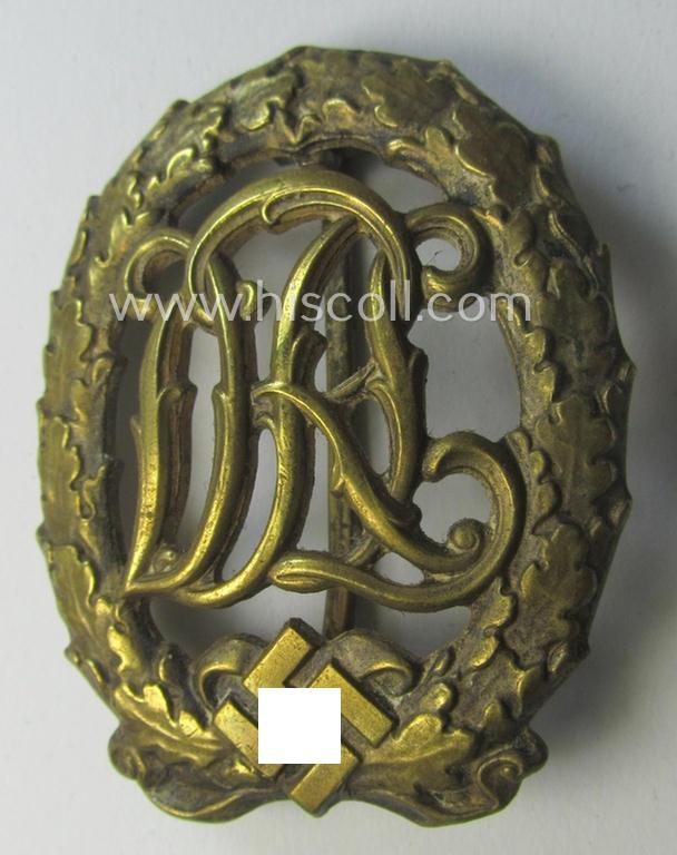 Attractive - and I deem just moderately worn- ie. used! - 'Reichssportabzeichen DRL in Bronze' (or: DRL sports'-badge in bronze) being an example that is nicely maker- (ie. 'Wernstein - Jena'-) marked on its back