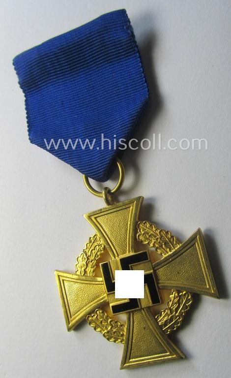 Attractive, 'Treuedienst Ehrenzeichen 1. Klasse' (or: golden-class, civil loyal-service-medal as was intended for 40 yrs. of loyal service) being a nicely preserved and non-marked specimen