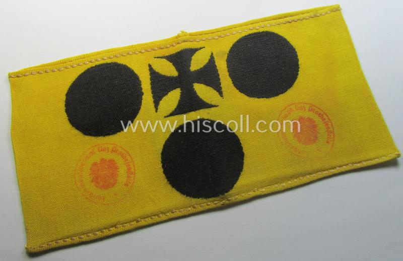 Superb, linnen-based- (and/or semi-'BeVo'-woven!) golden-yellow-coloured armband (ie. 'Armbinde') depicting 3 black 'dots' and IC as was intended for war-blinded staff-members of the 'Deutsche Wehrmacht' (ie. 'Kriegsblinden')