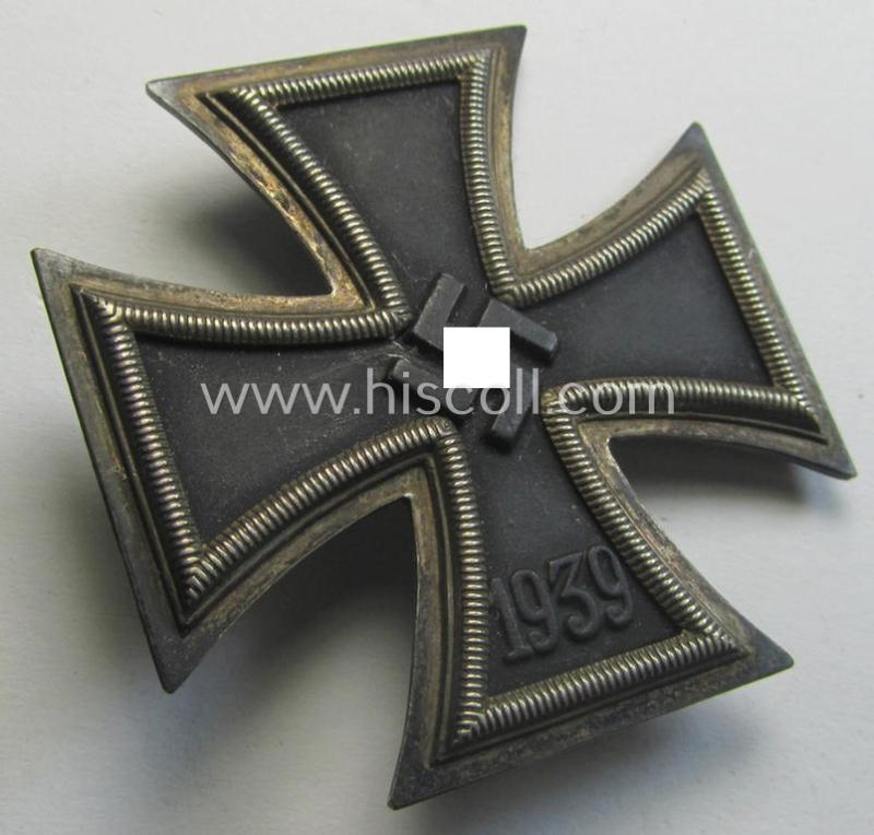 Attractive - and just moderately used! - 'Eisernes Kreuz 1. Klasse' (or: Iron Cross 1st class) being a typical maker- (ie. '65'-) marked example that was produced by the desirable 'Hersteller' named: 'Klein & Quenzer A.G.'