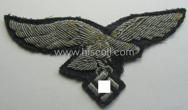 Attractive, 'Extra Qualität'-pattern, WH (LW) officers'- (evt. NCO-) type, hand-embroidered breast-eagle (ie. 'Brustadler für Offiziere der LW') that comes in a just moderately used- and/or carefully tunic-removed, condition