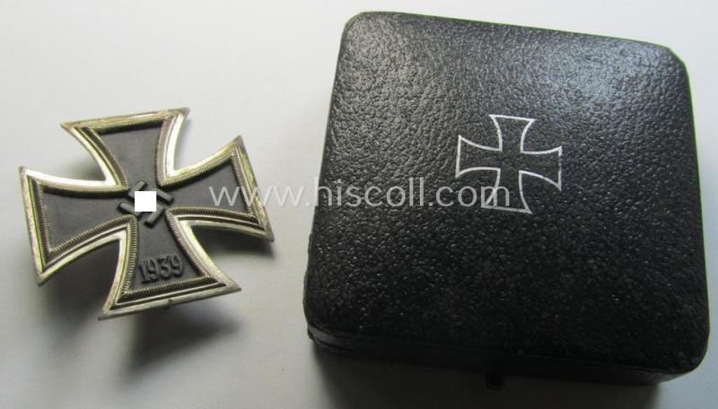 Superb, 'Eisernes Kreuz 1. Klasse' (ie. Iron Cross 1st class) being an (I deem) early-war-period-produced (albeit non-maker-marked) example and that comes complete in its specific etui as issued and/or recently found