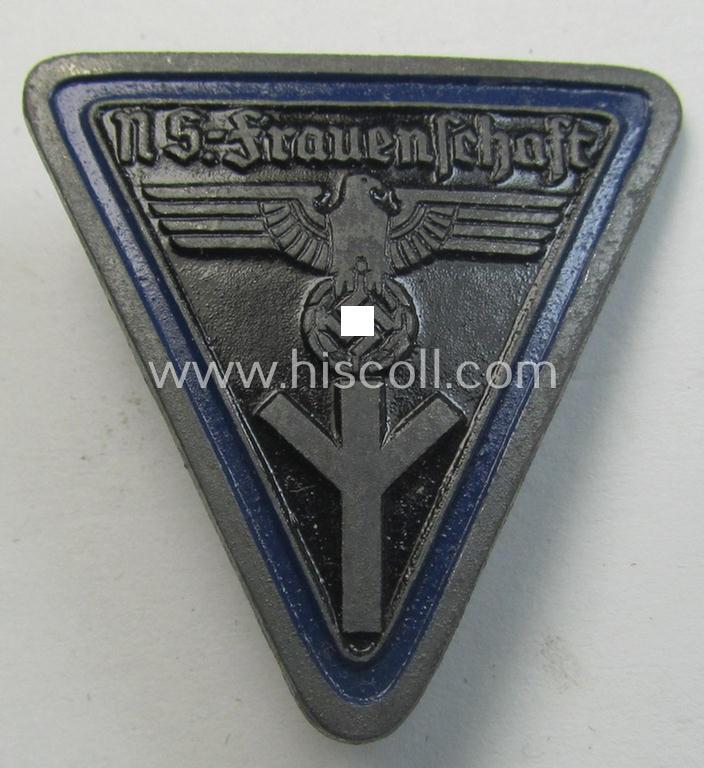 Attractive - later-war-period and scarcely found! - 'NS-Frauenschaft'- (ie. NSF-) membership-badge (ie. 'Mitgliedsabz.') as was intended for a: 'Mitglied des engeren Stab der Ortsleitung' (and that shows an: 'RzM M1/34'-designation)