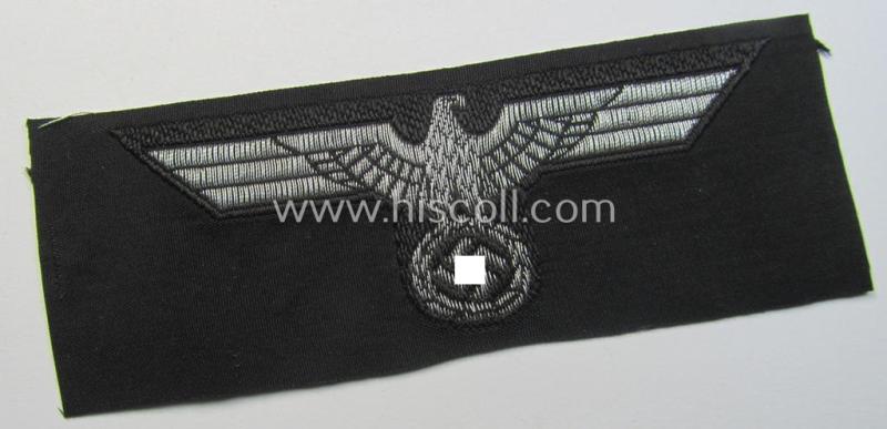 Stunning - and very rarely encountered! - WH (Heeres) 'flatwire'-woven, officers'-type overseas cap-eagle (ie. 'Offiziers-Mützenadler für Panzer-Schiffchen') that comes mounted onto a black-coloured background