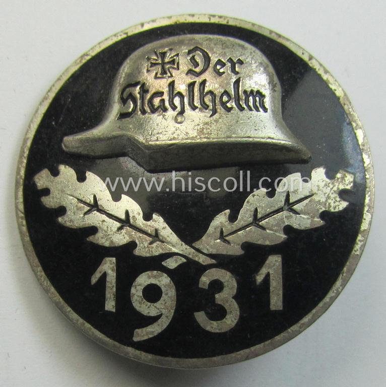 Superb, enamelled lapel-pin: 'Der Stahlhelm' - Bund der Frontsoldaten (Sta) - Eintrittsabzeichen 1931' being neatly-engraved (and named!) example that comes in an overall very nice- (and/or fully undamaged!), condition