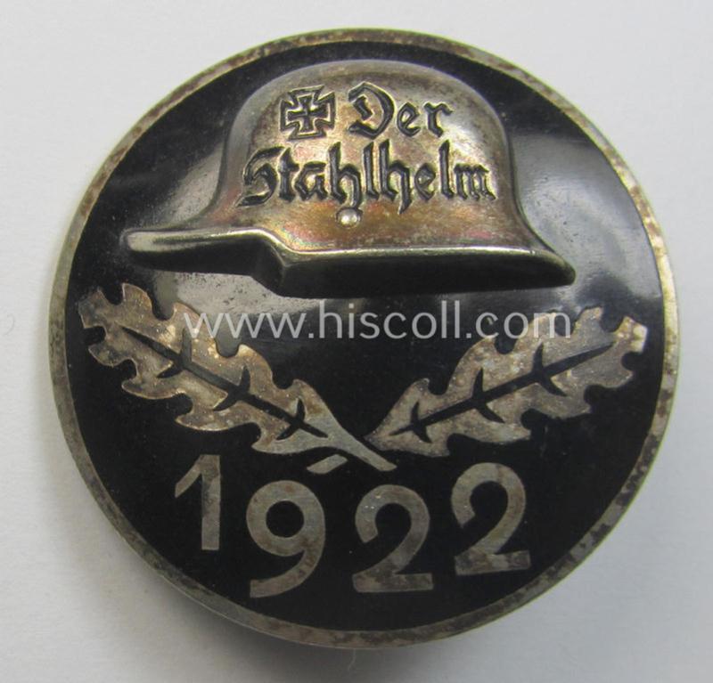 Superb - early-period! - enamelled lapel-pin: 'Der Stahlhelm' - Bund der Frontsoldaten (Sta) - Eintrittsabzeichen 1922' being a nicely engraved (ie. 'VI.No. 863 - 1.10.1923'-) example that comes in an overall very nice condition