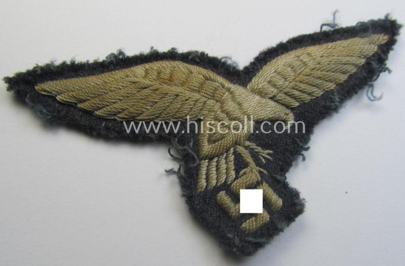 Interesting, 'Extra Qualität', WH (LW) EM/NCO- (evt. officers'-) type, hand-embroidered breast-eagle (ie. 'Brustadler für Mannschaften u. Uffz. der LW') being a so-called: 'down-tailed'-example that comes in a carefully tunic-removed, condition