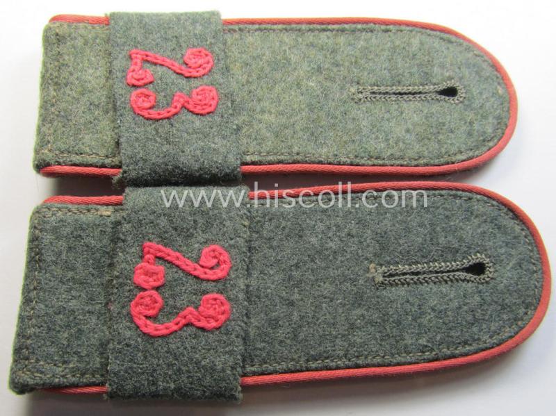 Superb - and fully matching! - pair of mid-war-period, so-called: 'M41 o. M43'-pattern, WH (Heeres) EM-type shoulderstraps that comes with its accompanying 'Überschube'-pair as intended for a: 'Soldat des Panzerjäger-Abts. 23'