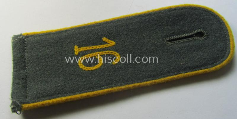Attractive - albeit single! - example of a WH (Heeres), early-war period- (ie. 'M36'- ie. 'M40'-pattern and/or rounded-style) neatly 'cyphered', EM-type shoulderstrap as was intended for usage by a: 'Soldat des Kavallerie o. Reiter-Regiments 16'
