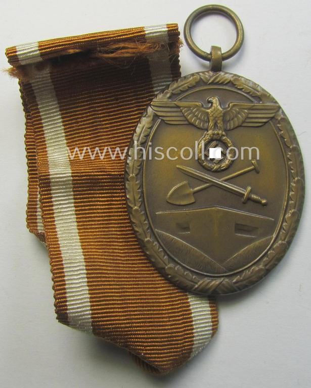 Medal-set: 'Deutsches Schutzwall Ehrenzeichen' (aka: 'Westwall'-medal) being a non-maker-marked- and/or: 'Buntmetall'-based specimen