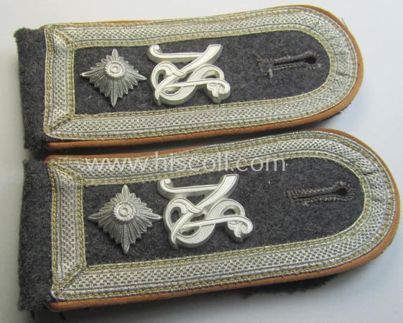 Pair of WH (Luftwaffe) NCO-type shoulderstraps: 'Feldwebel der Nachrichten-Truppen u. Mitglied einer Nachrichtenschule'