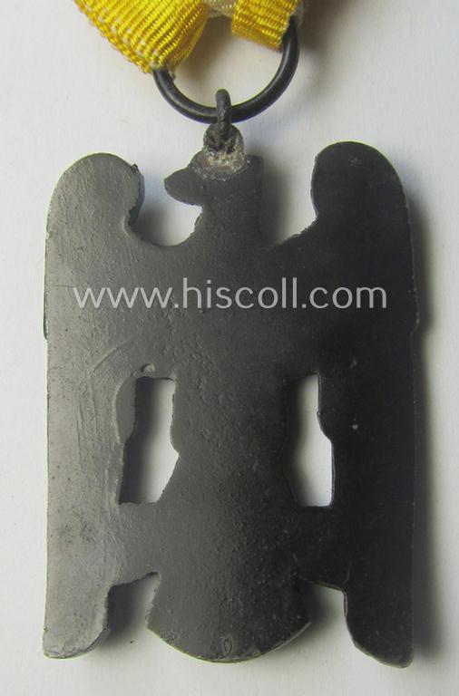 'Schlesisches Bewährungsabzeichen der II. Kl.' (or: 'Schlesischer Adler 2. Stufe') being a just moderately used example that comes mounted onto its full-length ribbon (ie. 'Bandabschnitt') and accompayning miniature as found