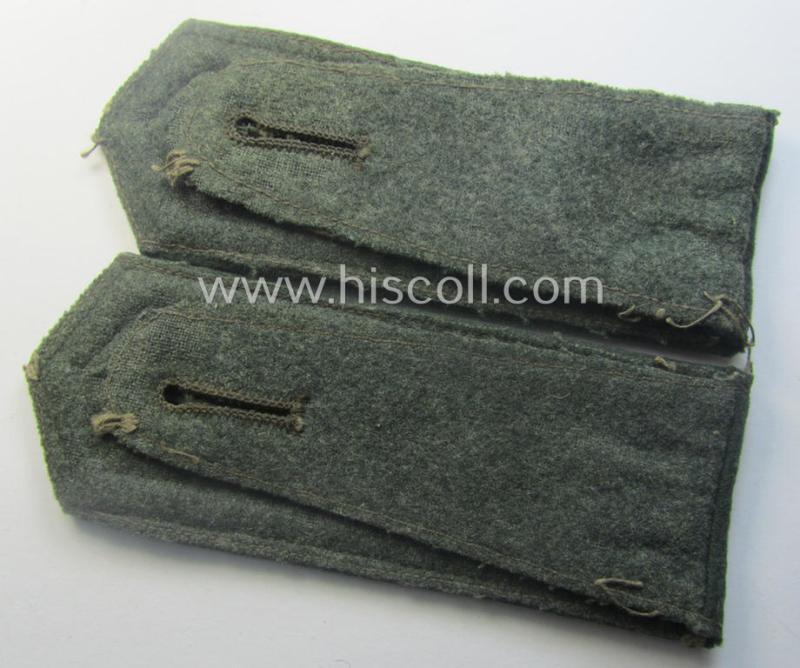 Pair of WH (Heeres), neatly 'cyphered' ('M36'- ie. 'M40'-pattern and pointed-style) NCO-type shoulderstraps: 'Uffz. des Panzerjäger-Abtlgs. 22'