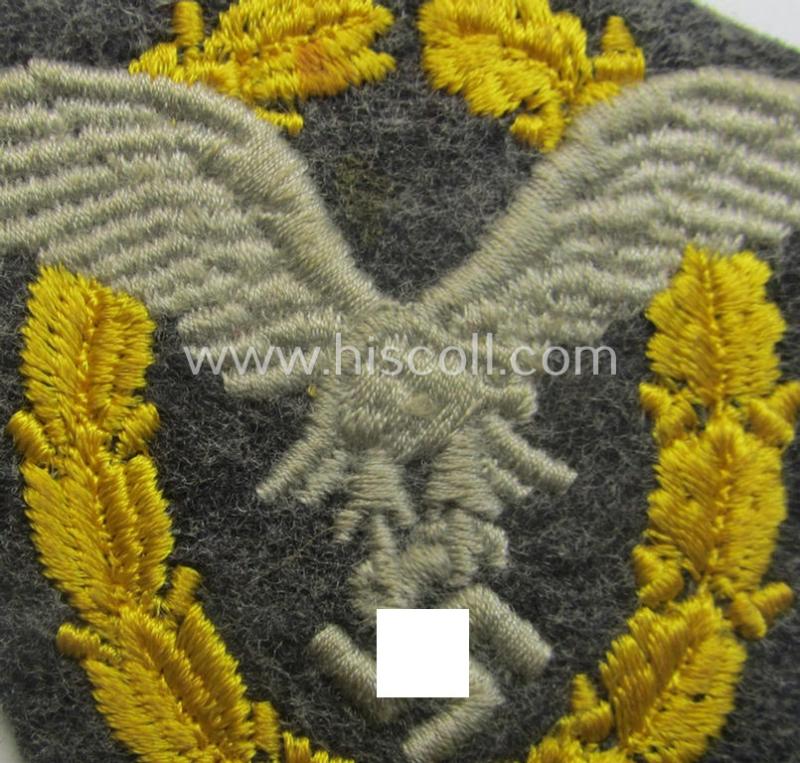 Machine-embroidered example of a WH (Luftwaffe) so-called: 'Gemeinsames Flugzeugführer- u. Beobachterabzeichen' (aka: 'Doppelabzeichen' or combined pilots- ie. observers-badge)