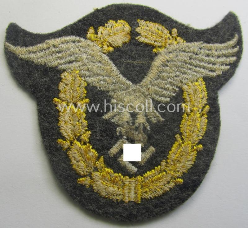 Machine-embroidered example of a WH (Luftwaffe) so-called: 'Gemeinsames Flugzeugführer- u. Beobachterabzeichen' (aka: 'Doppelabzeichen' or combined pilots- ie. observers-badge)