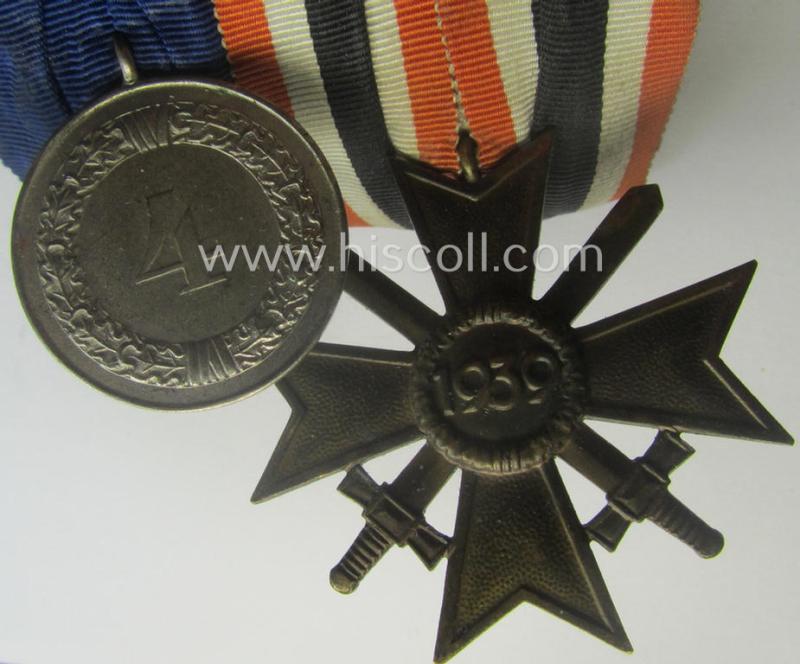 2-pieced, WH (Heeres o. Kriegsmarine) medal-bar (ie.: 'Doppelspange') resp. showing a: 'KvK II. Kl. Mit Schw.' and a: 'WH-DA der 4. Stufe'