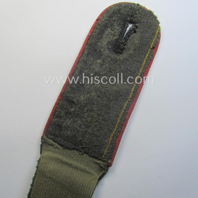 Single, early-period (ie. 'M40-pattern and/or rounded-styled), WH (Heeres) 'cyphered', EM-type shoulderstrap as was intended for a: 'Soldat u. Mitglied eines Panzer-Lehr-Rgts.'