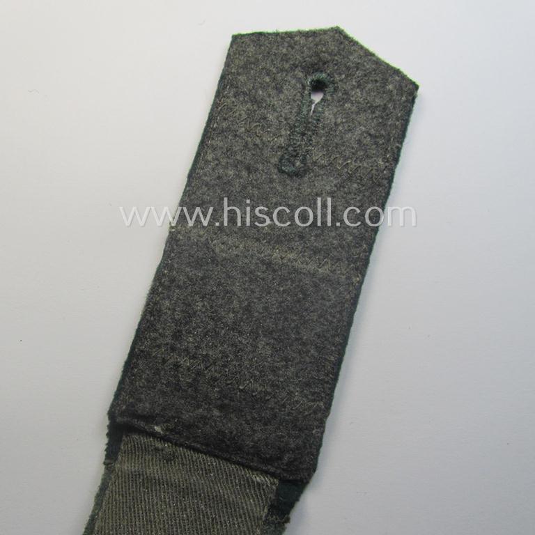 Single, early-period (ie. 'M36-pattern and/or pointed-styled), WH (Heeres) 'cyphered', EM-type shoulderstrap as was intended for a: 'Soldat des Kradschützen-Bataillons 1 der Pz.- u. Inf.-Div.'